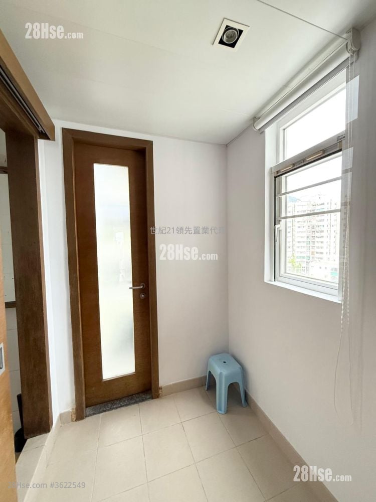 畢架山一號 租盤 4 房 , 3 浴室 1,495 平方呎 畢架山一號 租盤 4 房 , 3 浴室 1,495 平方呎