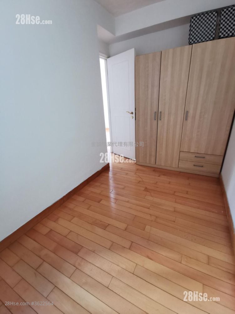 Queen's Terrace Rental 2 Bedrooms , 1 Bathroom 393 ft² Queen's Terrace Rental 2 Bedrooms , 1 Bathroom 393 ft²