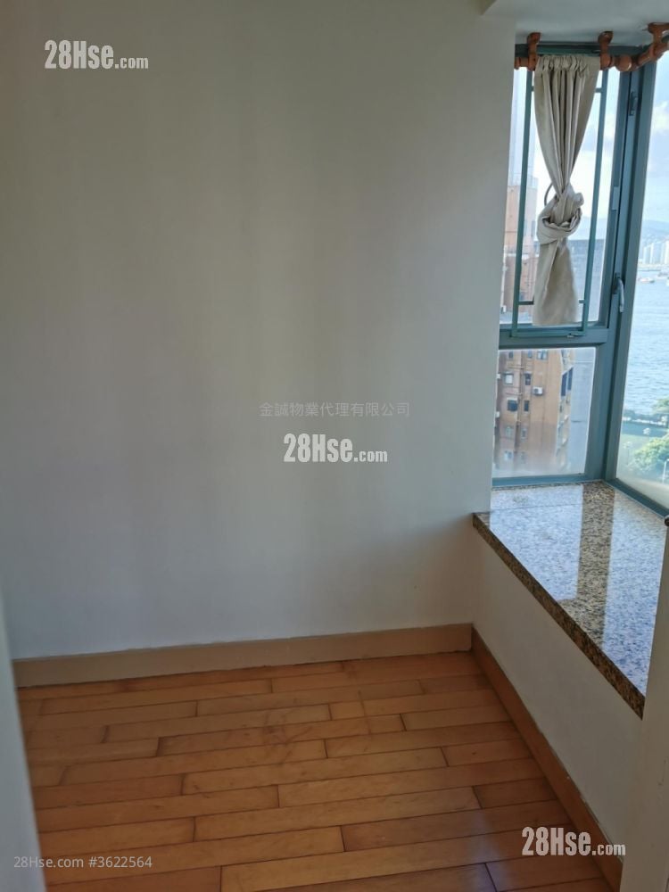 Queen's Terrace Rental 2 Bedrooms , 1 Bathroom 393 ft² Queen's Terrace Rental 2 Bedrooms , 1 Bathroom 393 ft²