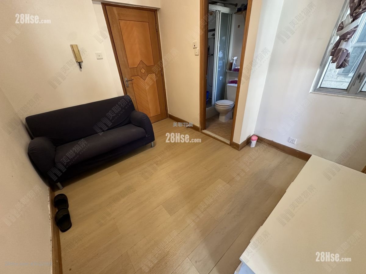 Golden Lion Garden Sell 2 Bedrooms 270 ft² Golden Lion Garden Sell 2 Bedrooms 270 ft²