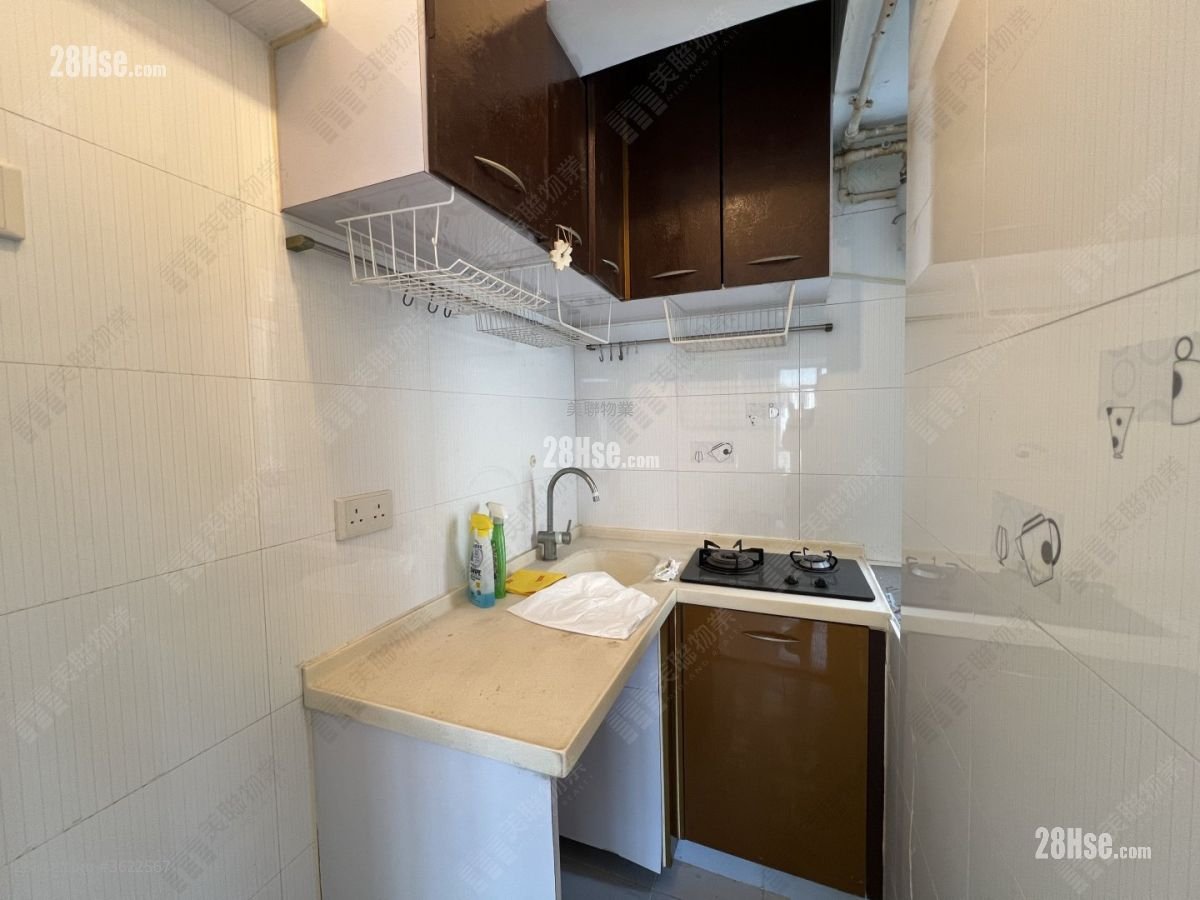 河畔花园 售盘 2 房 , 1 浴室 242 平方尺 河畔花园 售盘 2 房 , 1 浴室 242 平方尺