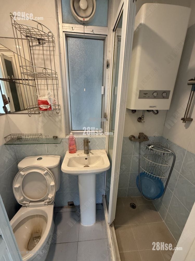 河畔花园 售盘 2 房 , 1 浴室 242 平方尺 河畔花园 售盘 2 房 , 1 浴室 242 平方尺