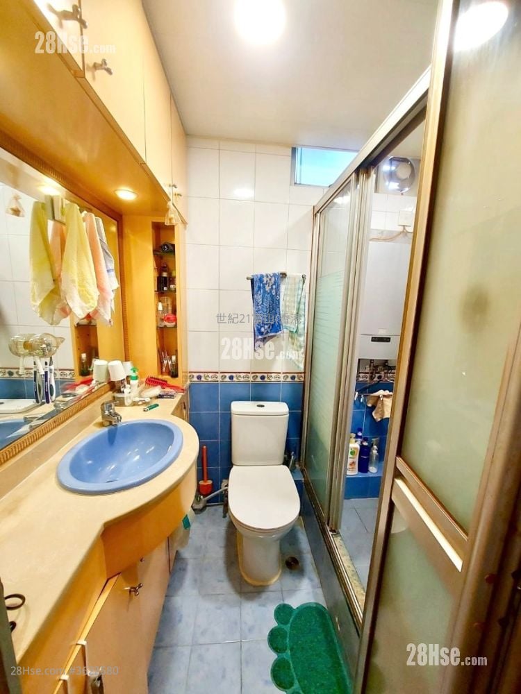 凤钻苑 售盘 2 房 , 1 浴室 407 平方尺 凤钻苑 售盘 2 房 , 1 浴室 407 平方尺