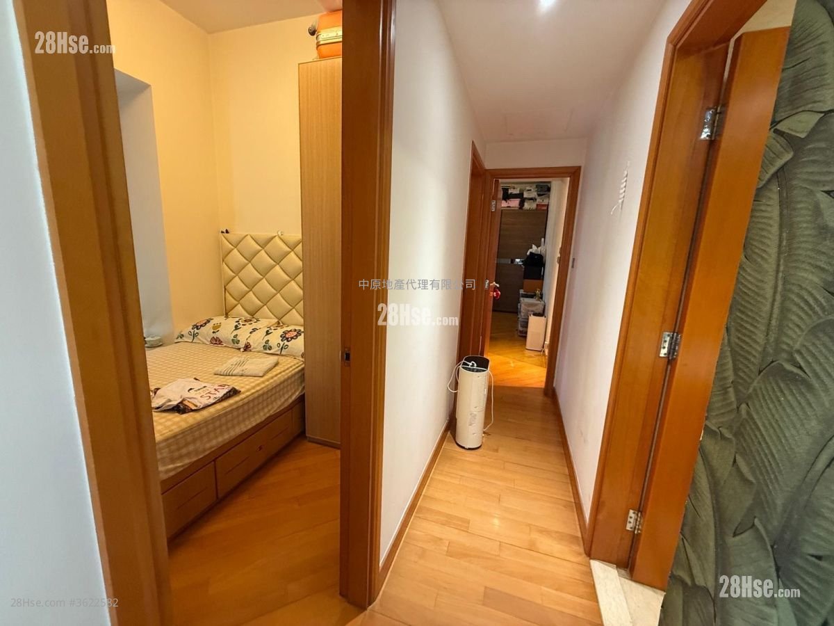 Chelsea Court Sell 3 Bedrooms , 2 Bathrooms 893 ft² Chelsea Court Sell 3 Bedrooms , 2 Bathrooms 893 ft²