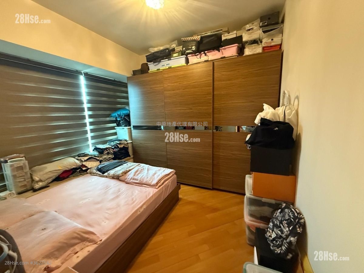 Chelsea Court Sell 3 Bedrooms , 2 Bathrooms 893 ft² Chelsea Court Sell 3 Bedrooms , 2 Bathrooms 893 ft²