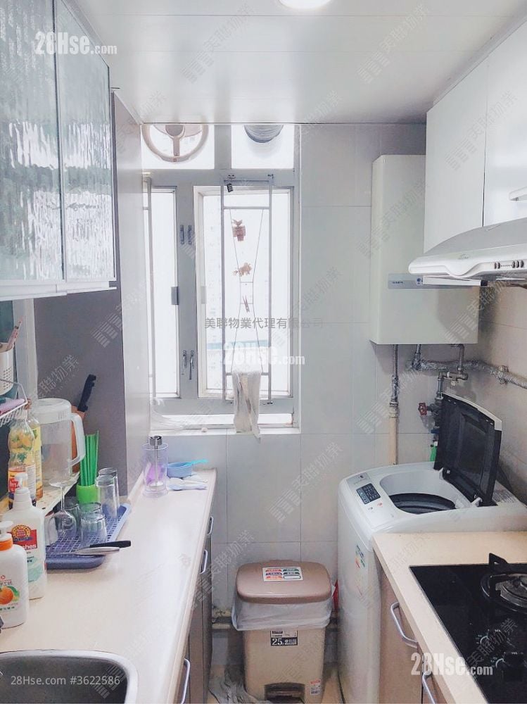 Yan Shing Court Sell 2 Bedrooms , 1 Bathroom 401 ft² Yan Shing Court Sell 2 Bedrooms , 1 Bathroom 401 ft²