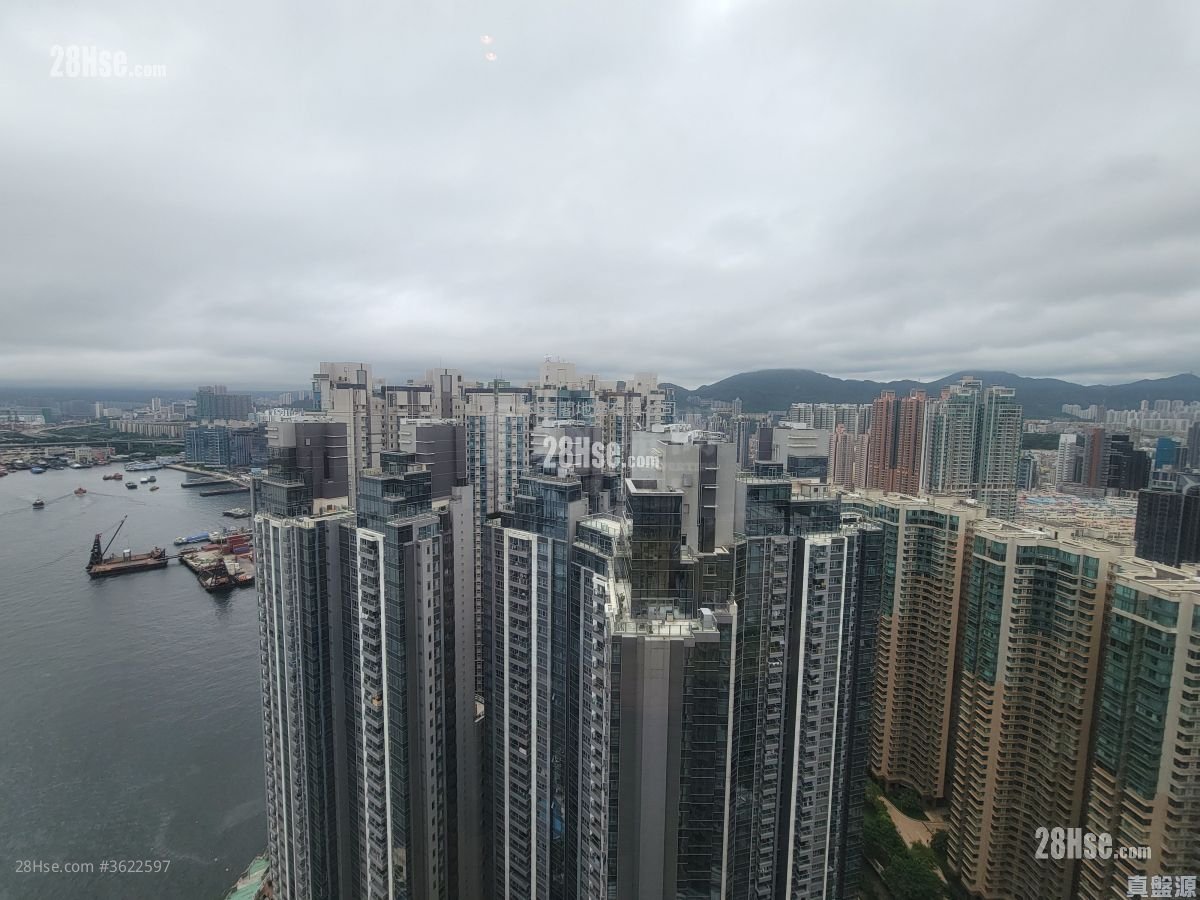 One Silversea Sell 3 Bedrooms 665 ft² One Silversea Sell 3 Bedrooms 665 ft²