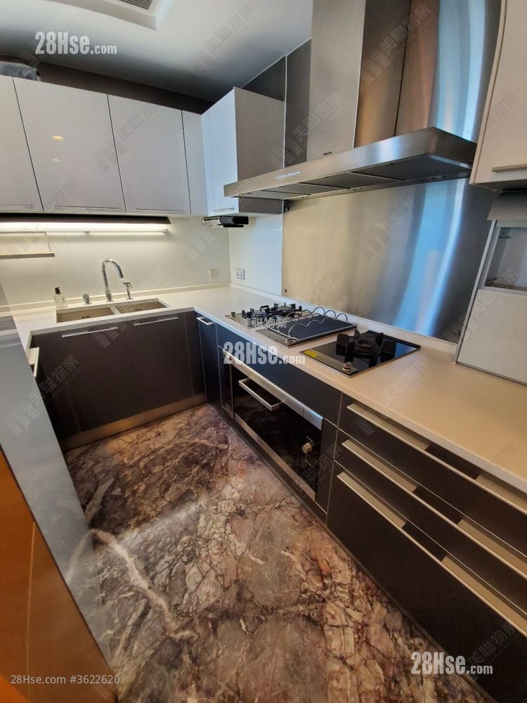 The Cullinan Rental 4 Bedrooms 1,262 ft² The Cullinan Rental 4 Bedrooms 1,262 ft²