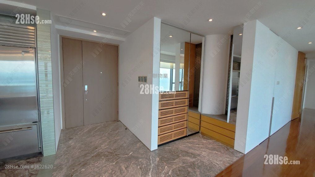 The Cullinan Rental 4 Bedrooms 1,262 ft² The Cullinan Rental 4 Bedrooms 1,262 ft²