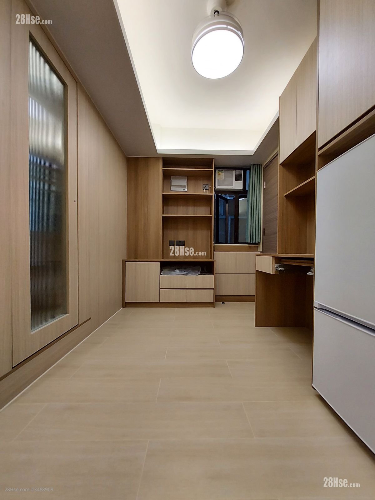 怡華大廈 租盤 1 房 , 1 浴室 230 平方呎