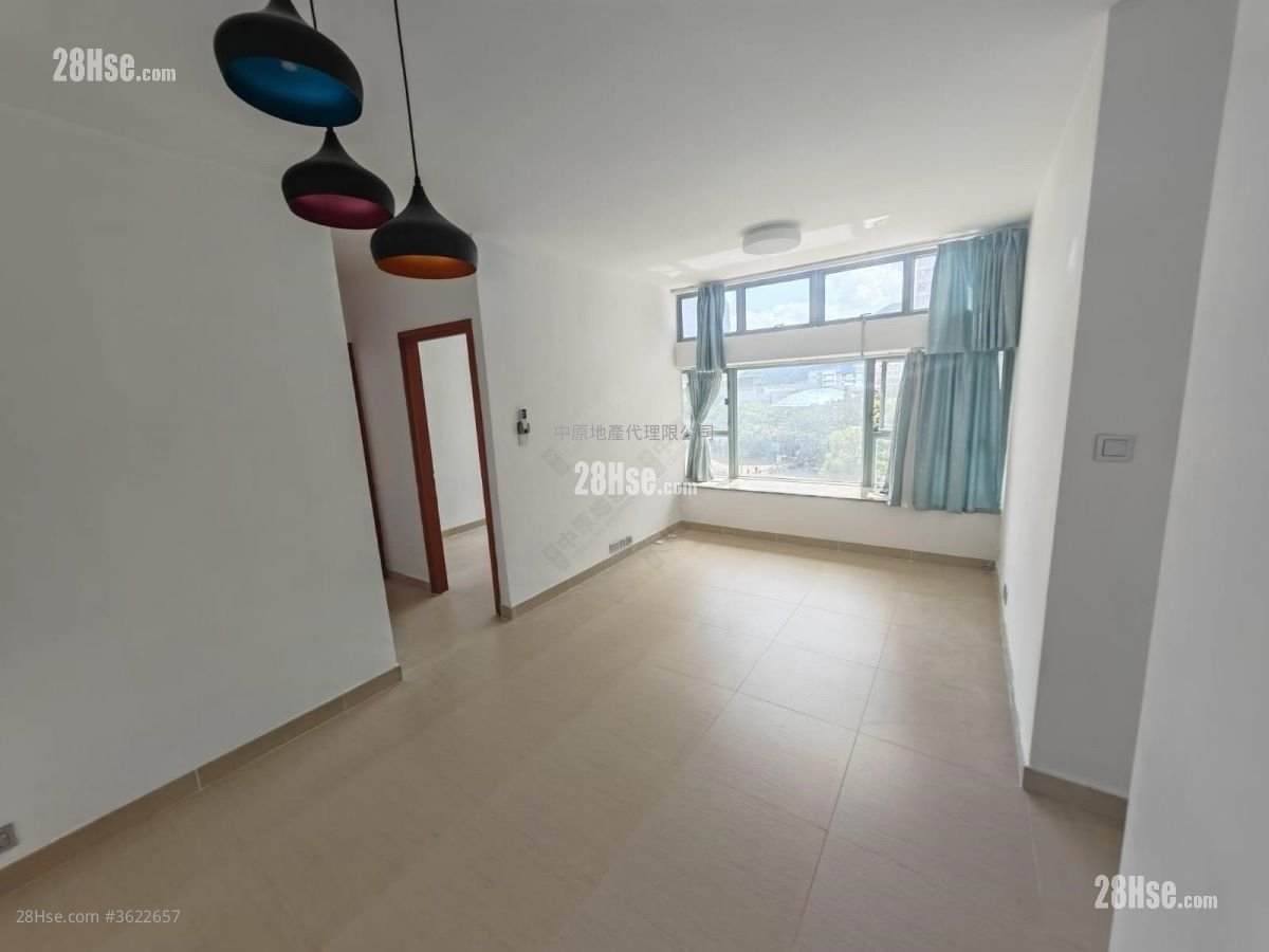 东堤湾畔 售盘 2 房 , 1 浴室 536 平方尺 东堤湾畔 售盘 2 房 , 1 浴室 536 平方尺