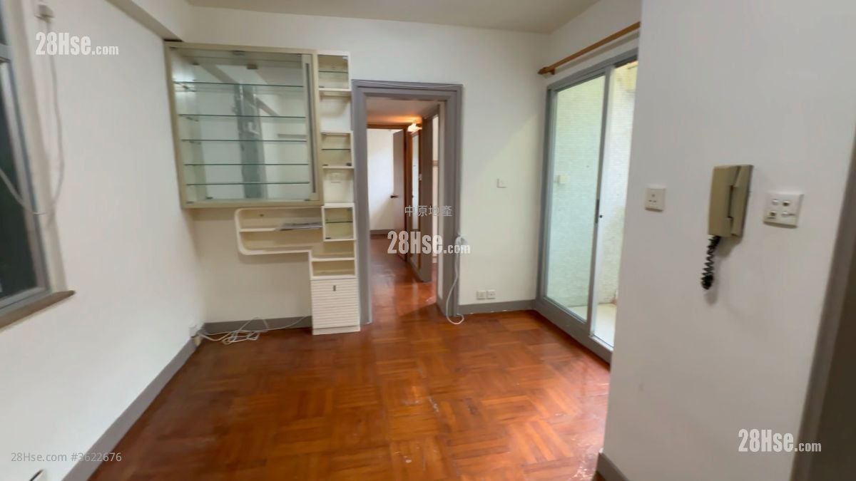 Mayfair Gardens Sell 2 Bedrooms , 1 Bathroom 420 ft² Mayfair Gardens Sell 2 Bedrooms , 1 Bathroom 420 ft²