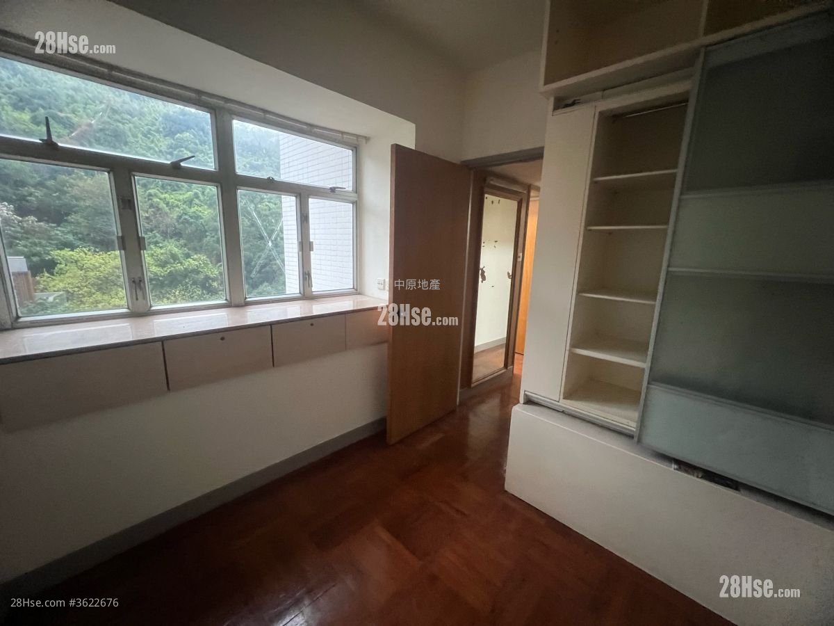 Mayfair Gardens Sell 2 Bedrooms , 1 Bathroom 420 ft² Mayfair Gardens Sell 2 Bedrooms , 1 Bathroom 420 ft²