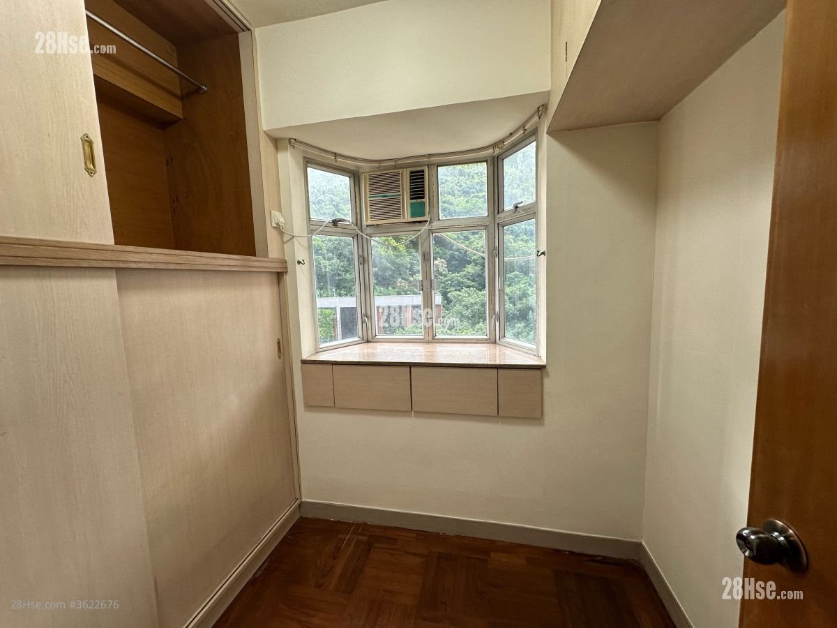 Mayfair Gardens Sell 2 Bedrooms , 1 Bathroom 420 ft² Mayfair Gardens Sell 2 Bedrooms , 1 Bathroom 420 ft²