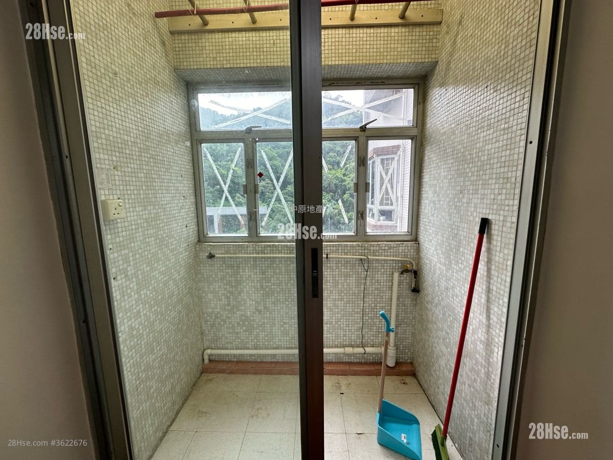 Mayfair Gardens Sell 2 Bedrooms , 1 Bathroom 420 ft² Mayfair Gardens Sell 2 Bedrooms , 1 Bathroom 420 ft²