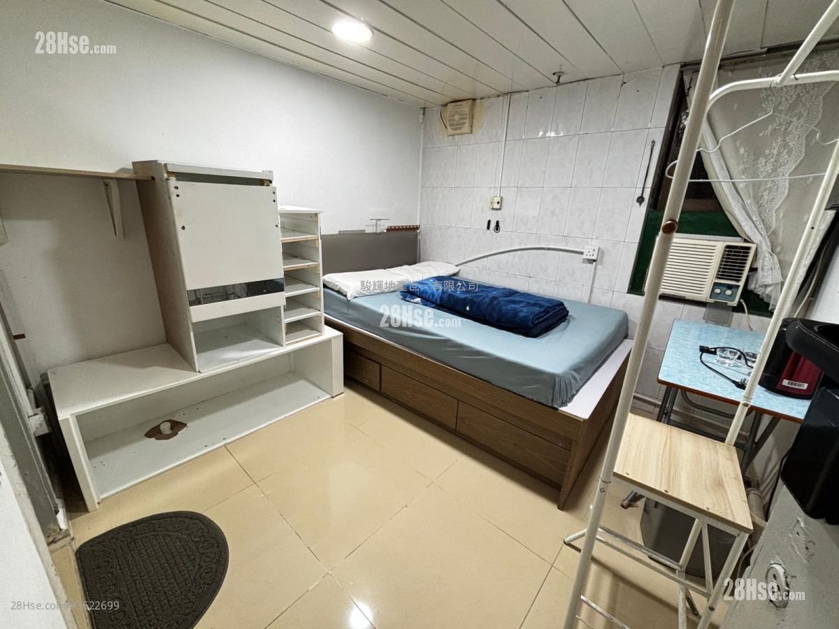 Luen Tak Building Rental Studio , 1 Bathroom 120 ft² Luen Tak Building Rental Studio , 1 Bathroom 120 ft²