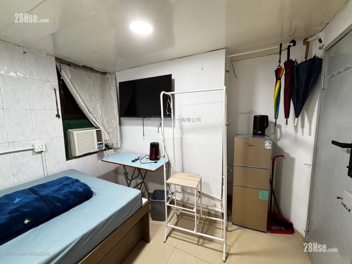 Luen Tak Building Rental Studio , 1 Bathroom 120 ft² Luen Tak Building Rental Studio , 1 Bathroom 120 ft²