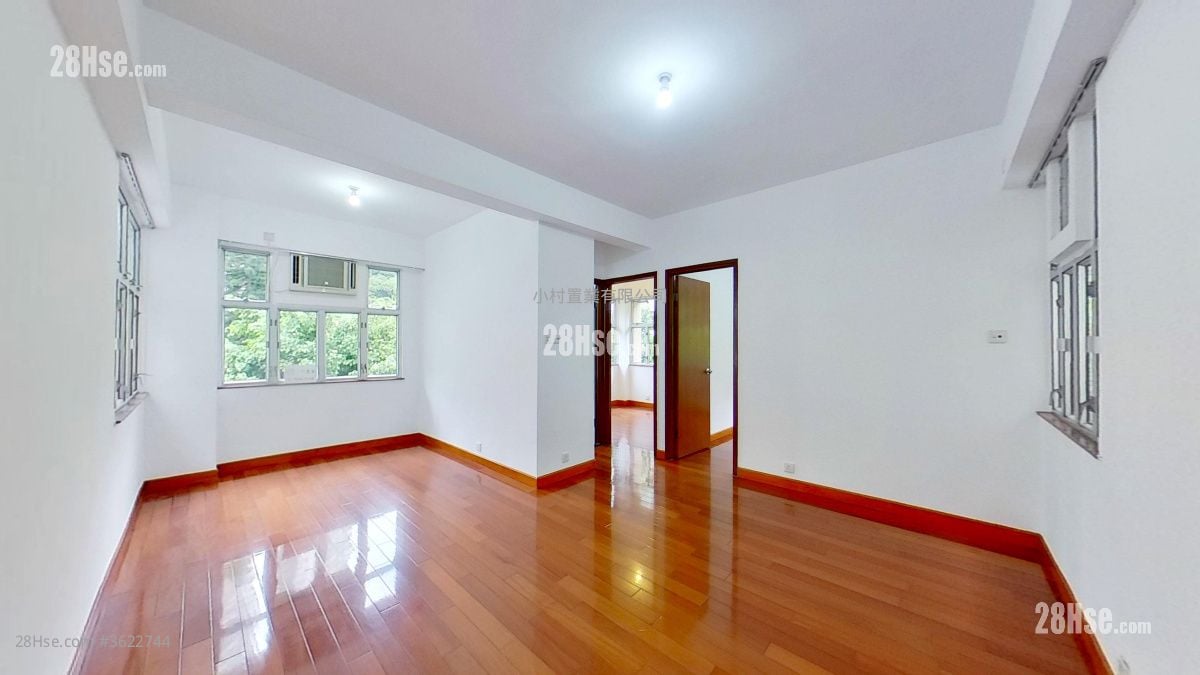 living room: Lee Hang Court Rental 2 Bedrooms , 1 Bathroom 558 ft² living room: Lee Hang Court Rental 2 Bedrooms , 1 Bathroom 558 ft²