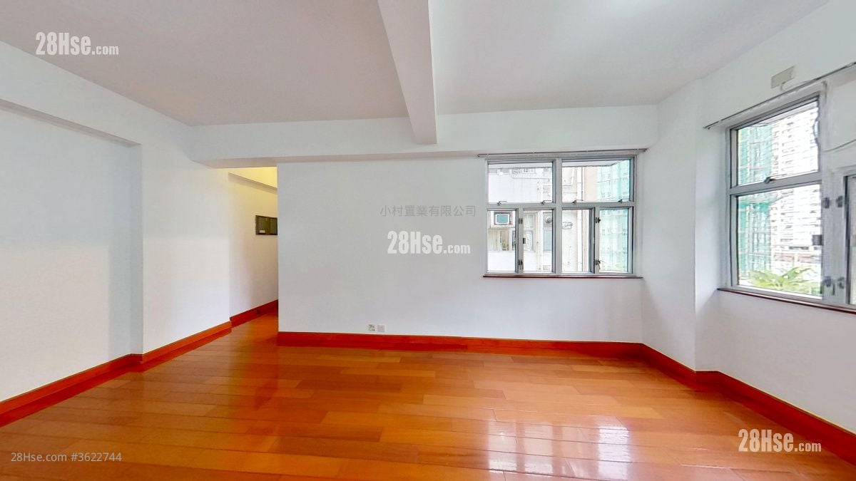 living room: Lee Hang Court Rental 2 Bedrooms , 1 Bathroom 558 ft² living room: Lee Hang Court Rental 2 Bedrooms , 1 Bathroom 558 ft²