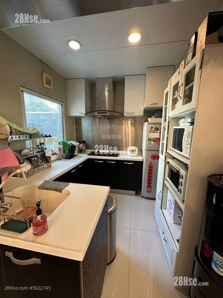 錦繡花園 售盤 3 房 , 2 浴室 846 平方呎 錦繡花園 售盤 3 房 , 2 浴室 846 平方呎