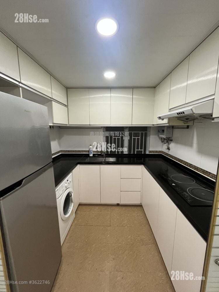 康德大厦 租盘 4 房 , 2 浴室 962 平方尺