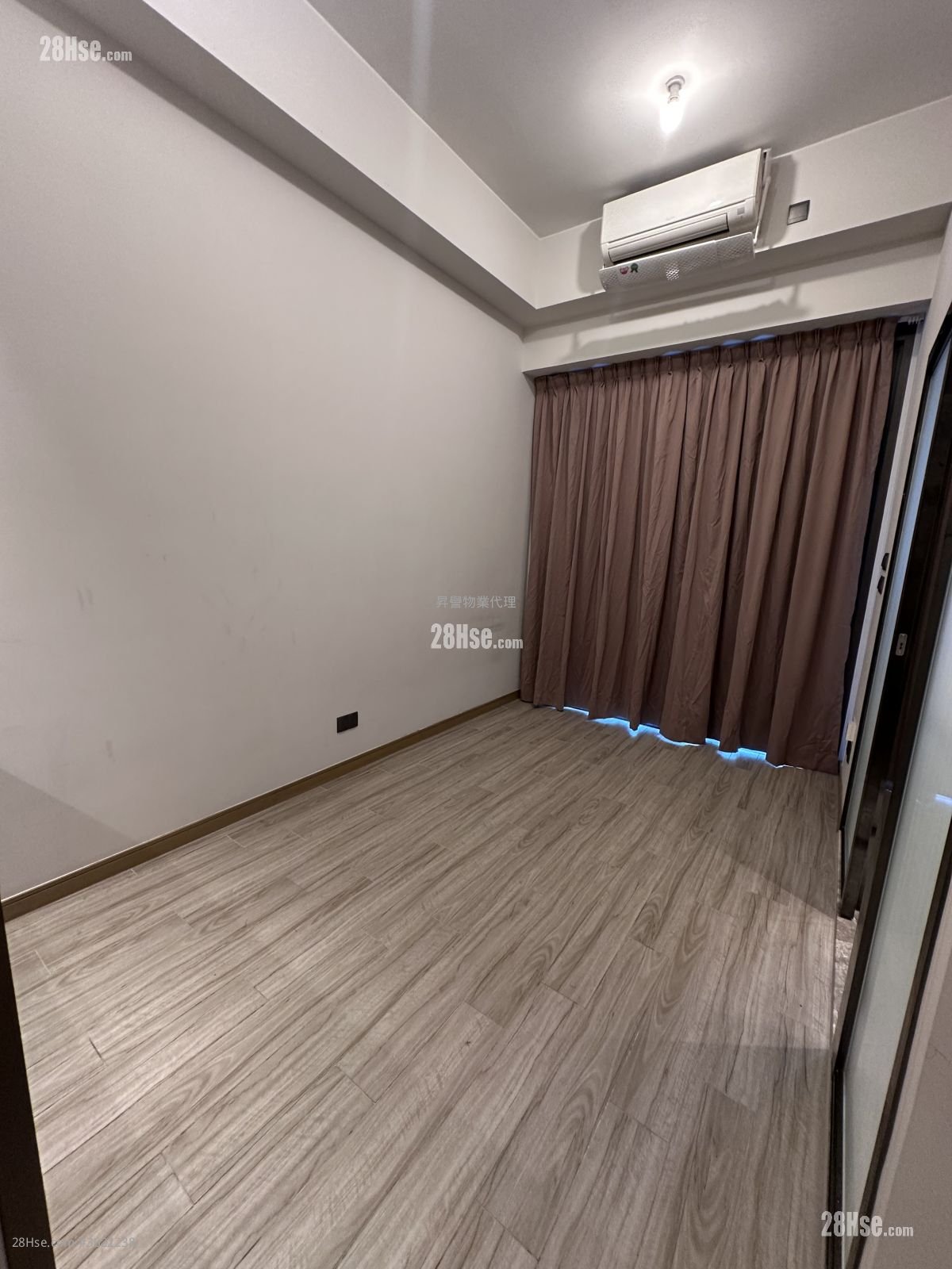 The Vantage Rental Studio 196 ft² The Vantage Rental Studio 196 ft²