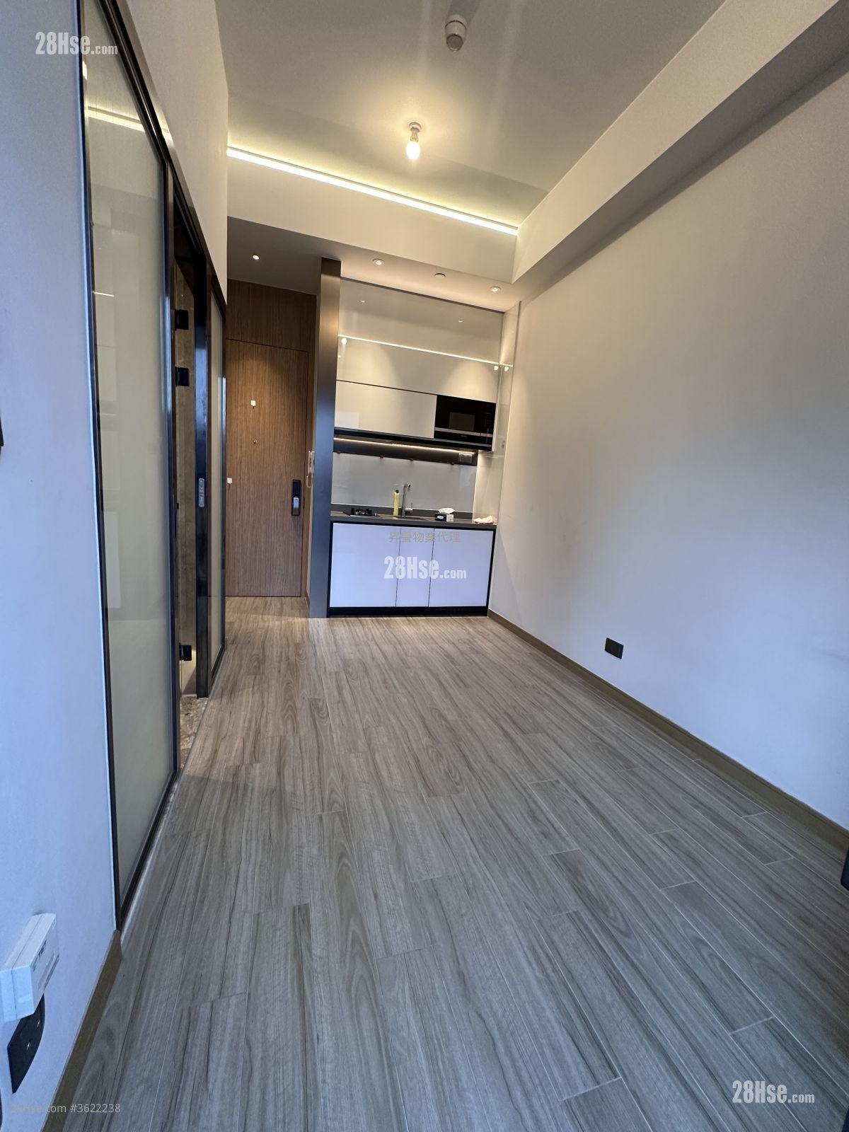 The Vantage Rental Studio 196 ft² The Vantage Rental Studio 196 ft²