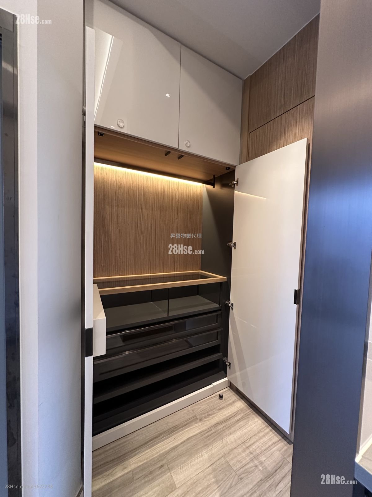 The Vantage Rental Studio 196 ft² The Vantage Rental Studio 196 ft²