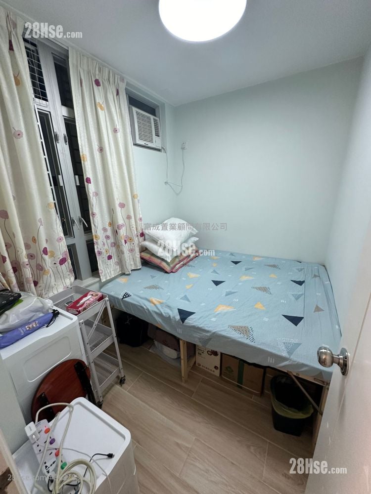 Lai Tsui Court Sell 450 ft² Lai Tsui Court Sell 450 ft²