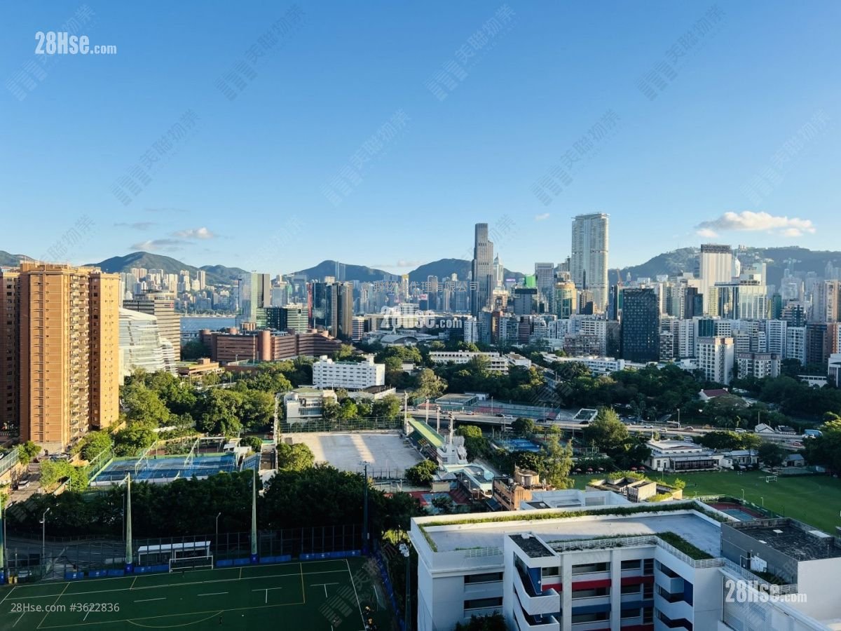 君頤峰 售盤 3 房 , 3 浴室 1,343 平方呎 君頤峰 售盤 3 房 , 3 浴室 1,343 平方呎