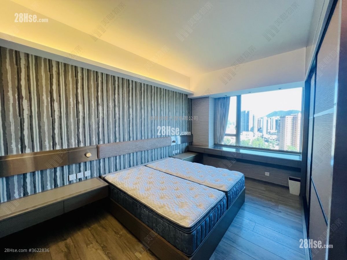 君頤峰 售盤 3 房 , 3 浴室 1,343 平方呎 君頤峰 售盤 3 房 , 3 浴室 1,343 平方呎