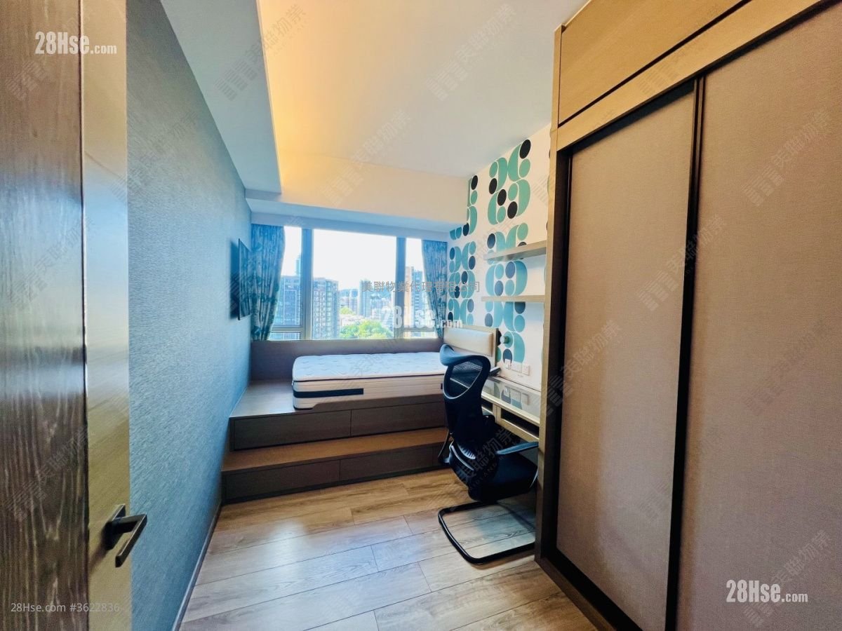 君頤峰 售盤 3 房 , 3 浴室 1,343 平方呎 君頤峰 售盤 3 房 , 3 浴室 1,343 平方呎