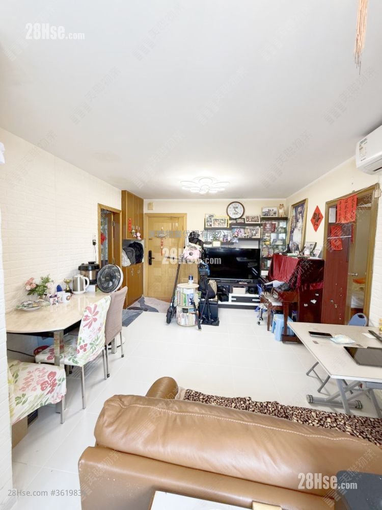 King Shing Court Sell 3 Bedrooms , 1 Bathroom 598 ft²