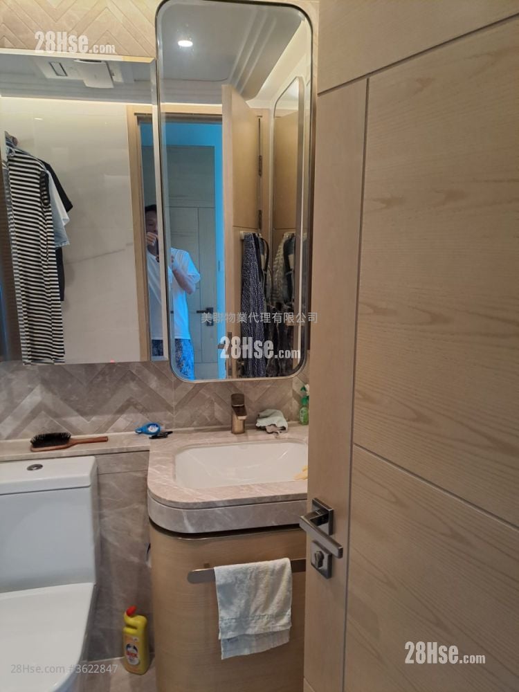 Grand Central Rental 3 Bedrooms , 2 Bathrooms 758 ft² Grand Central Rental 3 Bedrooms , 2 Bathrooms 758 ft²