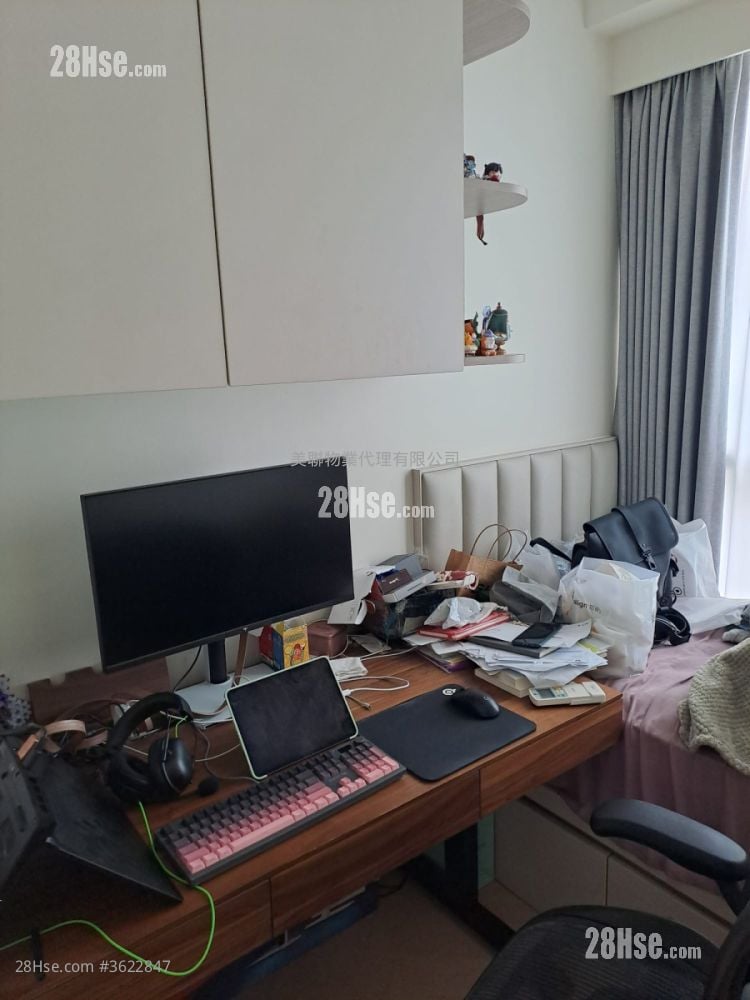 Grand Central Rental 3 Bedrooms , 2 Bathrooms 758 ft² Grand Central Rental 3 Bedrooms , 2 Bathrooms 758 ft²