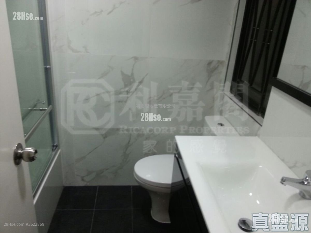 康怡花园 售盘 3 房 , 2 浴室 835 平方尺 康怡花园 售盘 3 房 , 2 浴室 835 平方尺