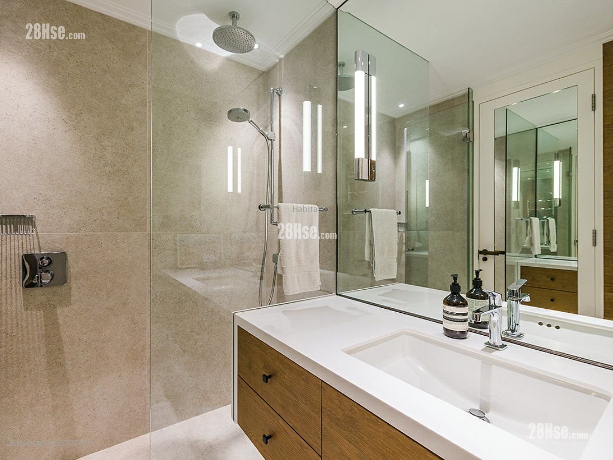 Guildford Court Sell 3 Bedrooms , 2 Bathrooms 2,053 ft² Guildford Court Sell 3 Bedrooms , 2 Bathrooms 2,053 ft²