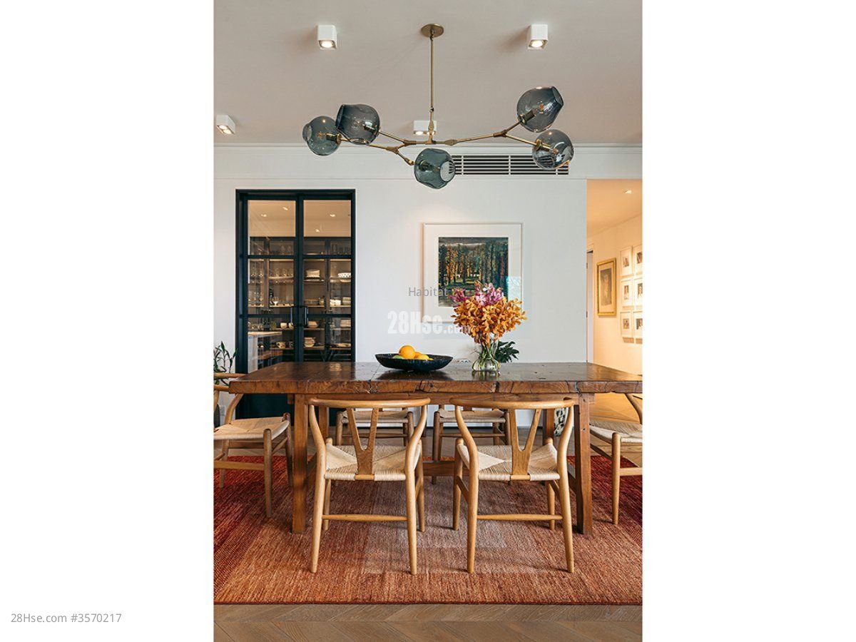 Guildford Court Sell 3 Bedrooms , 2 Bathrooms 2,053 ft² Guildford Court Sell 3 Bedrooms , 2 Bathrooms 2,053 ft²