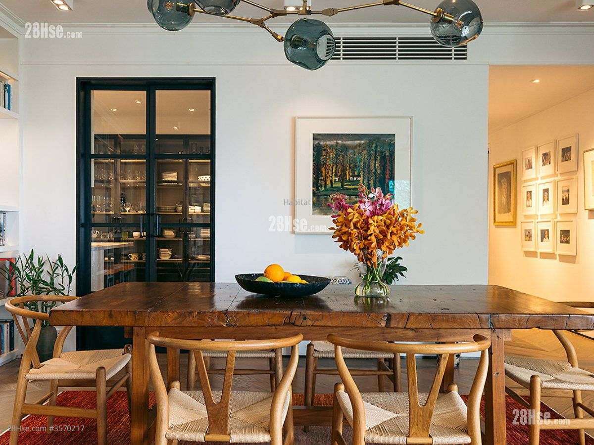 Guildford Court Sell 3 Bedrooms , 2 Bathrooms 2,053 ft² Guildford Court Sell 3 Bedrooms , 2 Bathrooms 2,053 ft²