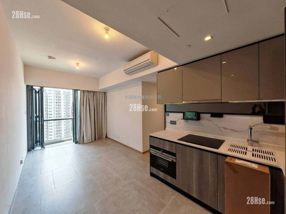 The Yoho Hub Sell 3 Bedrooms , 2 Bathrooms 639 ft² The Yoho Hub Sell 3 Bedrooms , 2 Bathrooms 639 ft²