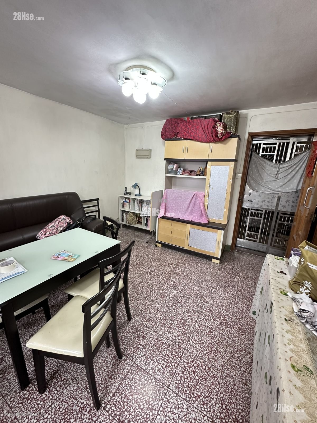 青衣村 售盤 2 房 , 1 浴室 381 平方呎 青衣村 售盤 2 房 , 1 浴室 381 平方呎