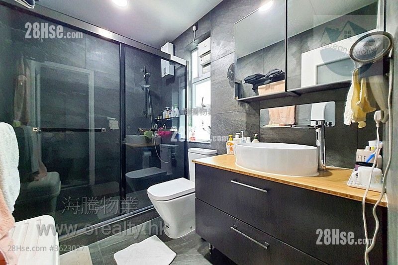 Village House Rental 4 Bedrooms , 2 Bathrooms 1,198 ft² Village House Rental 4 Bedrooms , 2 Bathrooms 1,198 ft²