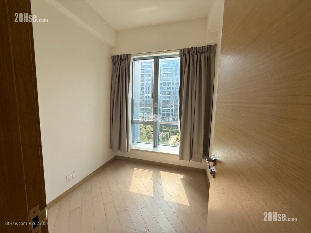 峻峦 售盘 3 房 , 3 浴室 935 平方尺 峻峦 售盘 3 房 , 3 浴室 935 平方尺