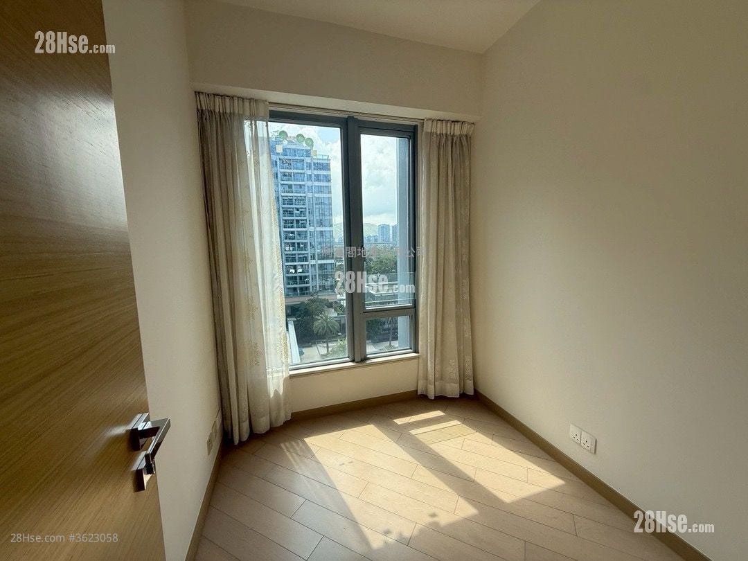 峻峦 售盘 3 房 , 3 浴室 935 平方尺 峻峦 售盘 3 房 , 3 浴室 935 平方尺