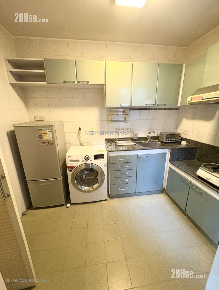 Whampoa Garden Sell 3 Bedrooms , 2 Bathrooms 729 ft² Whampoa Garden Sell 3 Bedrooms , 2 Bathrooms 729 ft²