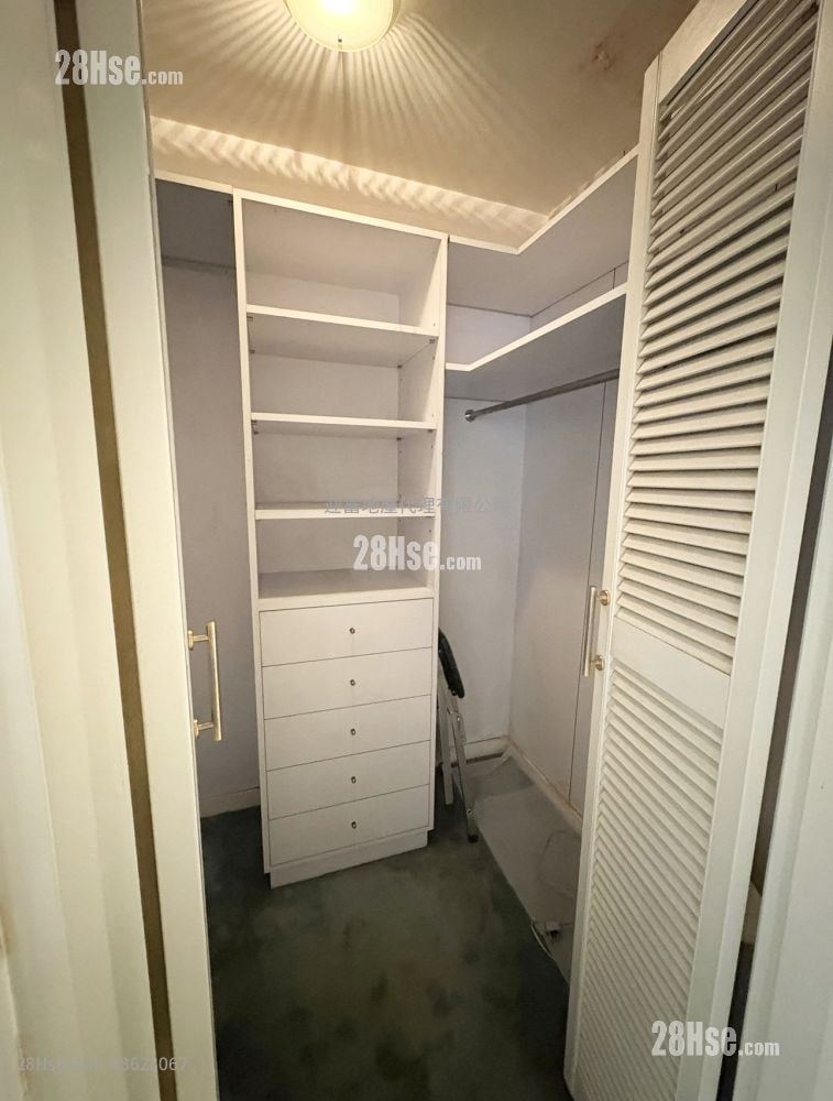 Whampoa Garden Sell 3 Bedrooms , 2 Bathrooms 729 ft² Whampoa Garden Sell 3 Bedrooms , 2 Bathrooms 729 ft²