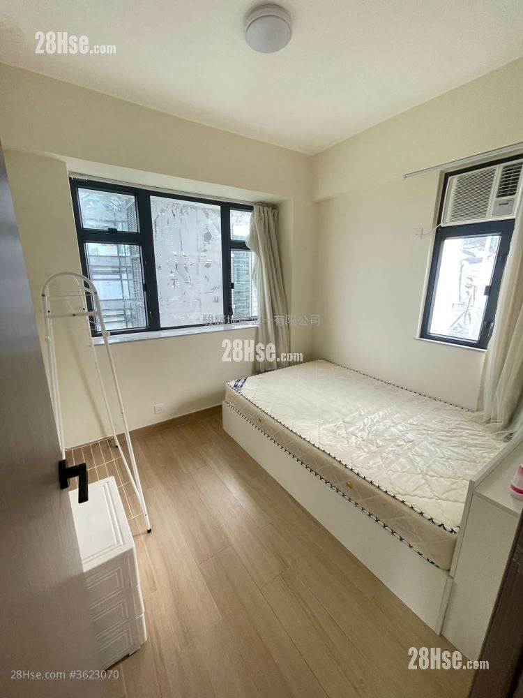 恒隆银行大厦 租盘 2 房 , 1 浴室 440 平方尺 恒隆银行大厦 租盘 2 房 , 1 浴室 440 平方尺