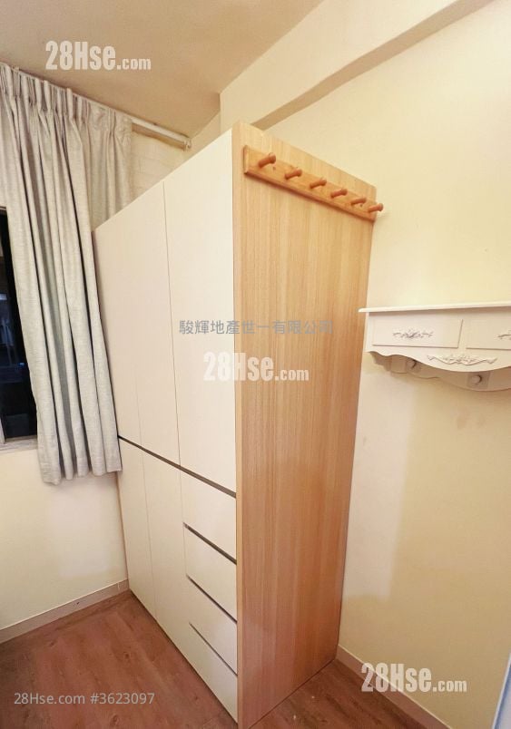 Yen Dack Building Rental Studio , 1 Bathroom 190 ft² Yen Dack Building Rental Studio , 1 Bathroom 190 ft²