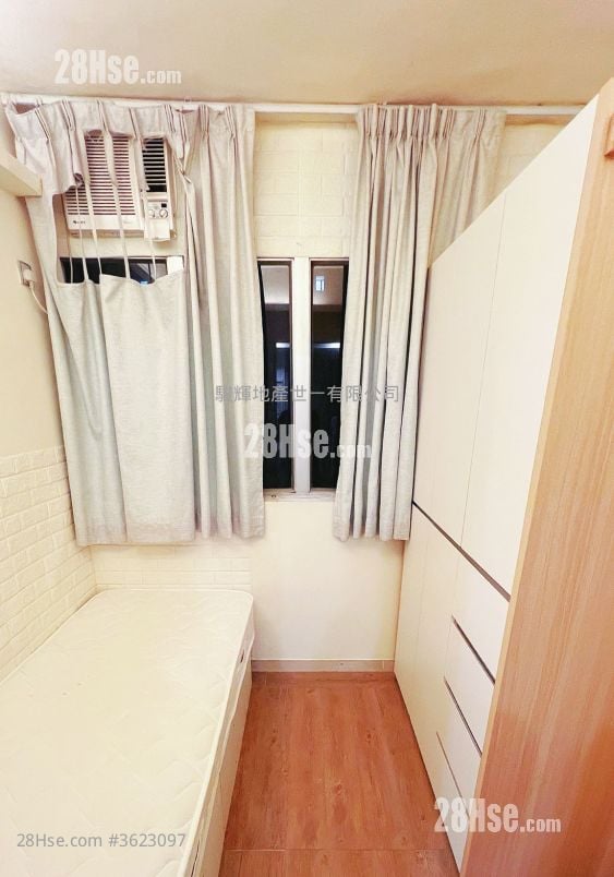 Yen Dack Building Rental Studio , 1 Bathroom 190 ft² Yen Dack Building Rental Studio , 1 Bathroom 190 ft²