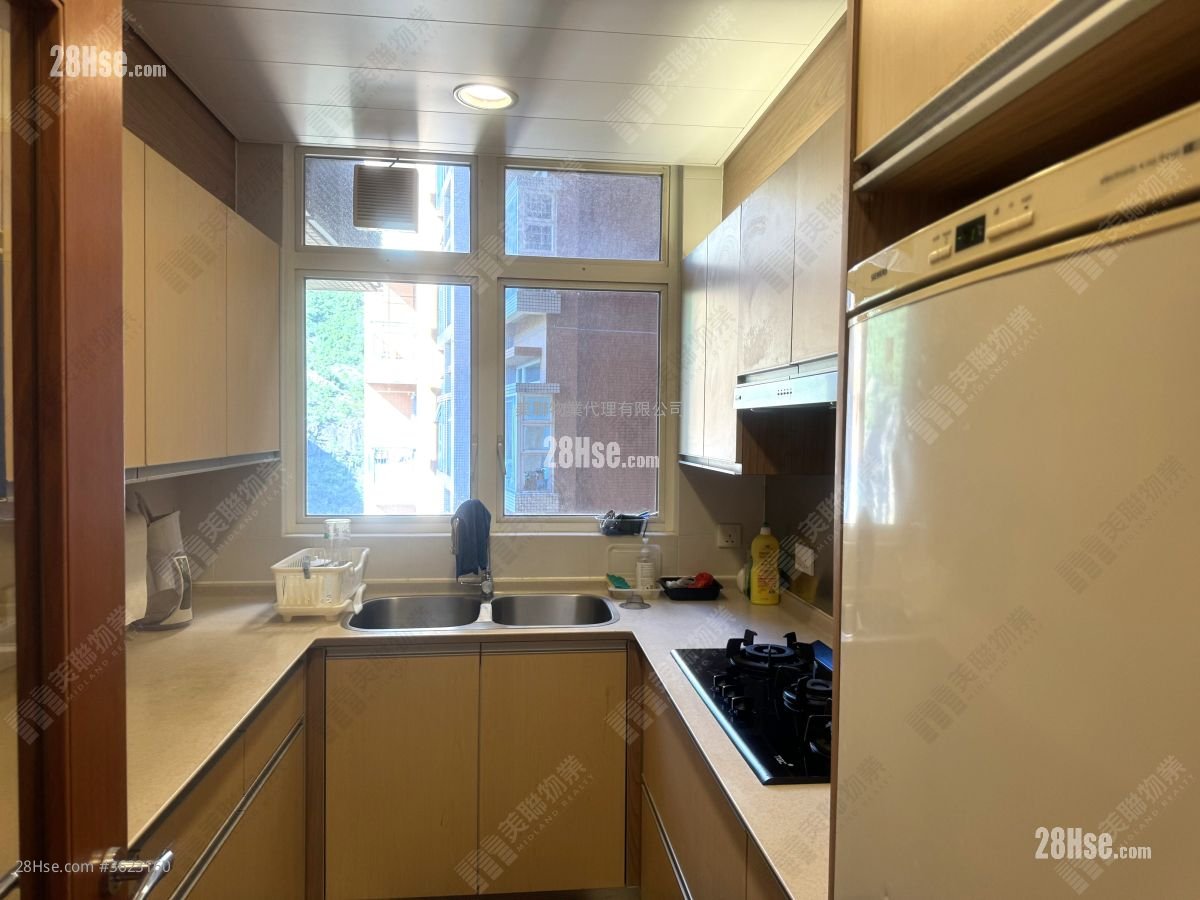 晋名峰 售盘 3 房 , 2 浴室 777 平方尺 晋名峰 售盘 3 房 , 2 浴室 777 平方尺